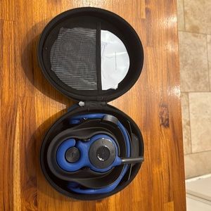 Waterproof headphones